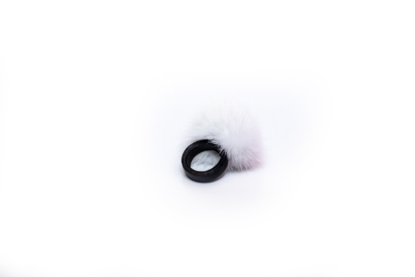Naughty Mink nahast sõrmus (valge)